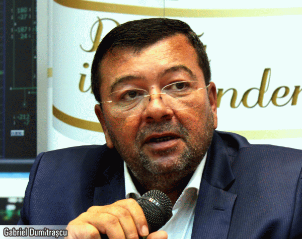 Gabriel Dumitraşcu: "OMV - marele beneficiar al modificării cadrului legal" Gabriel Dumitraşcu: "OMV - marele beneficiar al modificării cadrului legal"